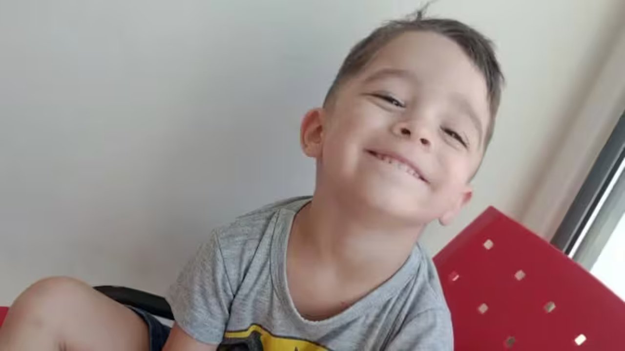 El abuelo de Izan recordó lo que le dijo su mamá cuando lo halló muerto: “Tiene el diablo adentro”
