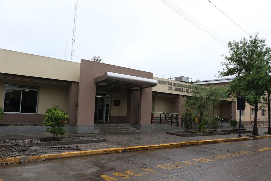 Fachada del Hospital Regional de Concepción de Tucumán, centro del caso por posible cambio de bebés