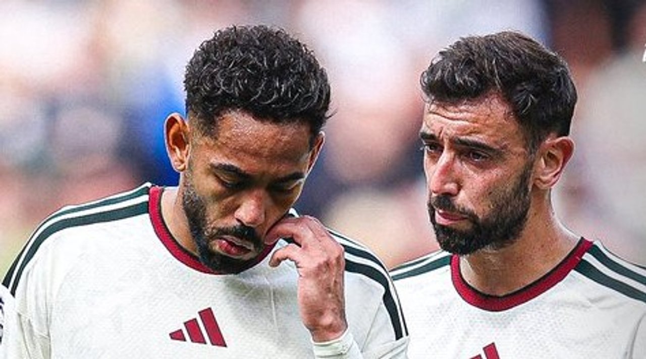 Manchester United tropezó ante el modesto Hull en la Premier League