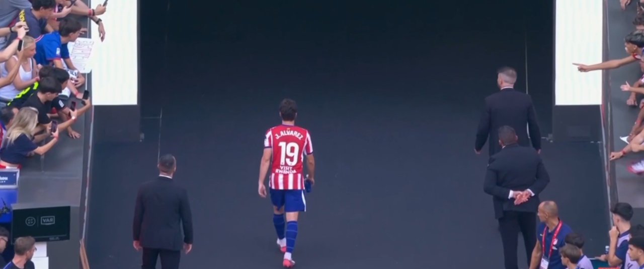 Julián Álvarez y un gesto inesperado tras los silbidos de los hinchas del Atlético de Madrid
