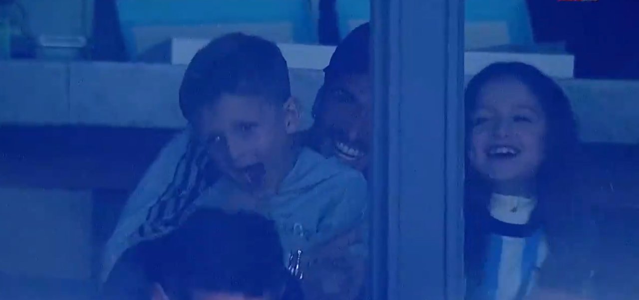 De Paul presente en el Cilindro de Avellaneda para Racing-Boca: la reacción al gol de Rojo
