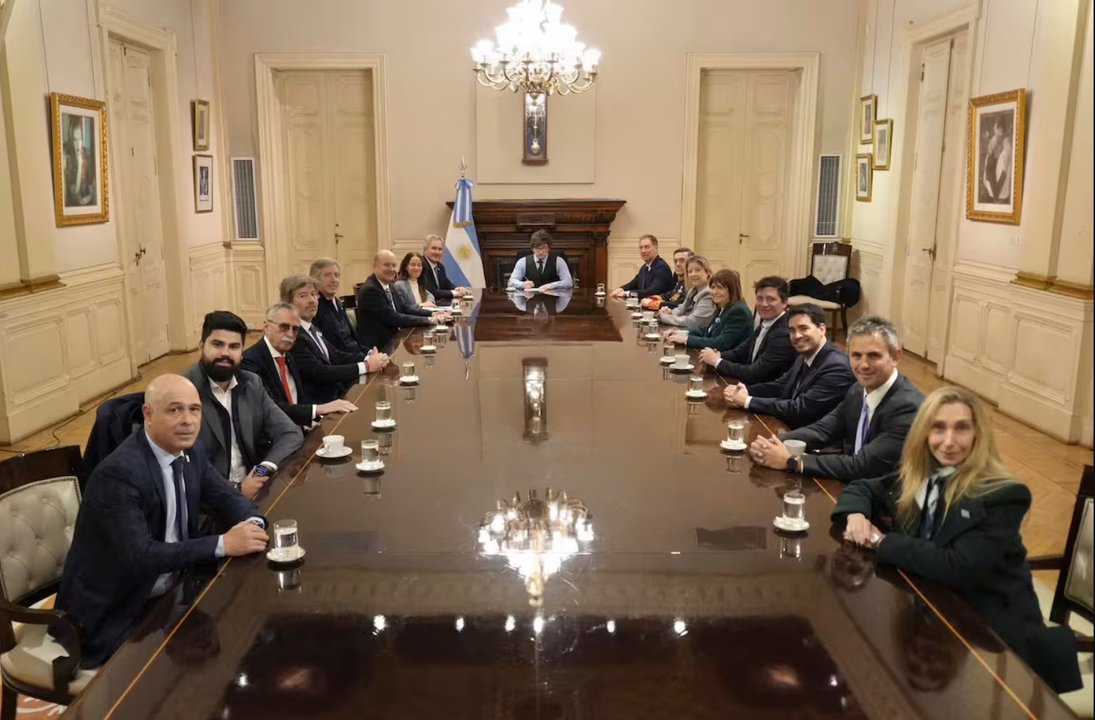 Javier Milei volvió a Casa Rosada después de 24 días para encabezar una nueva reunión de Gabinete