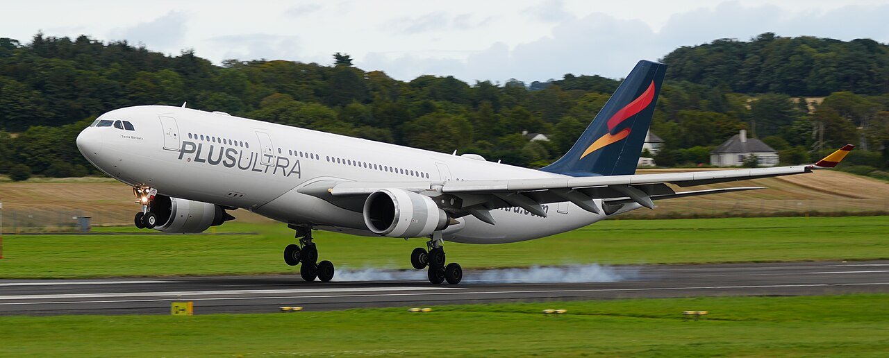 Pasajeros varados en Natal, debido a un problema técnico en un avión de Plus Ultra que iba a Madrid