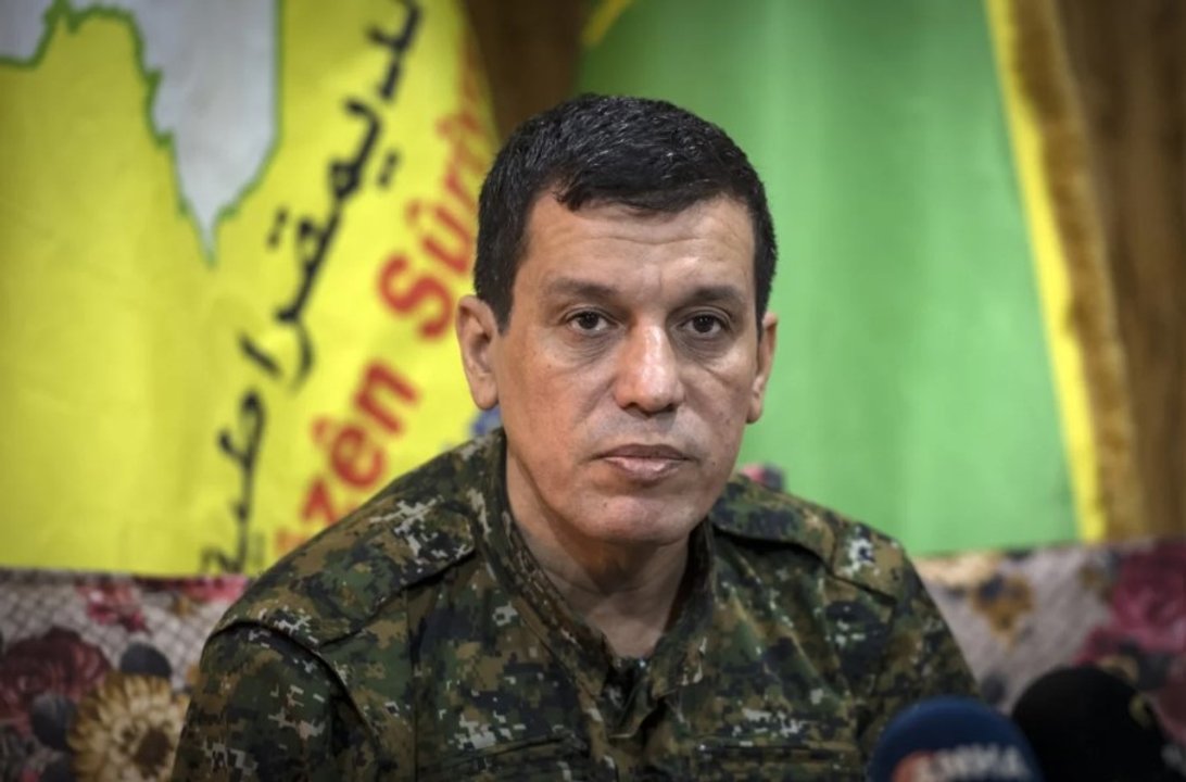 Líder kurdo sirio anuncia la disolución de las FDS tras su integración en el ejército