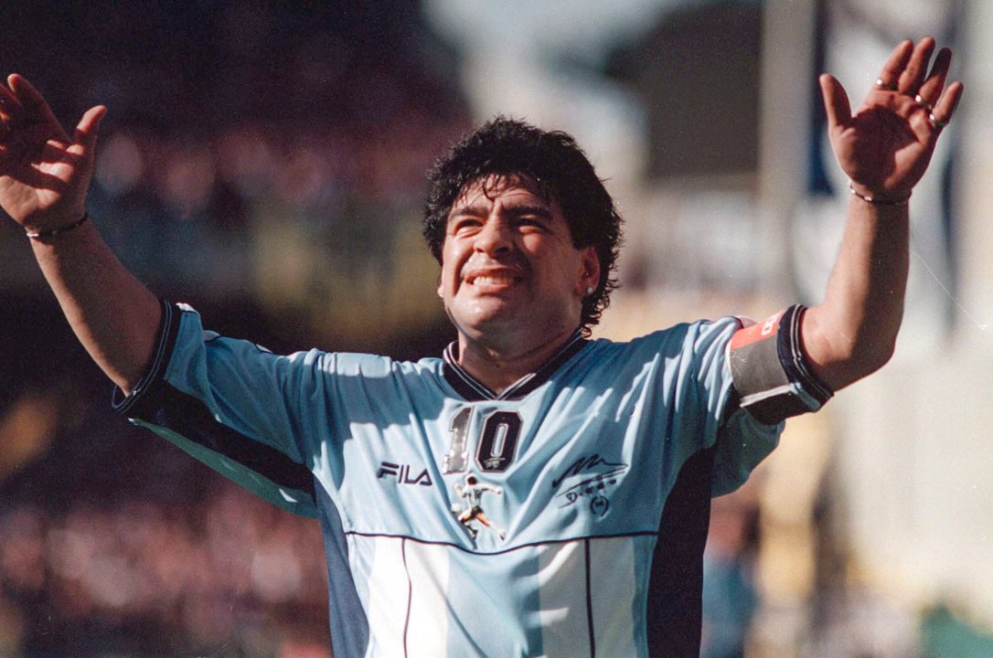 En medio del escándalo con los estudios de su padre, el juicio por la muerte de Maradona se reanuda este jueves