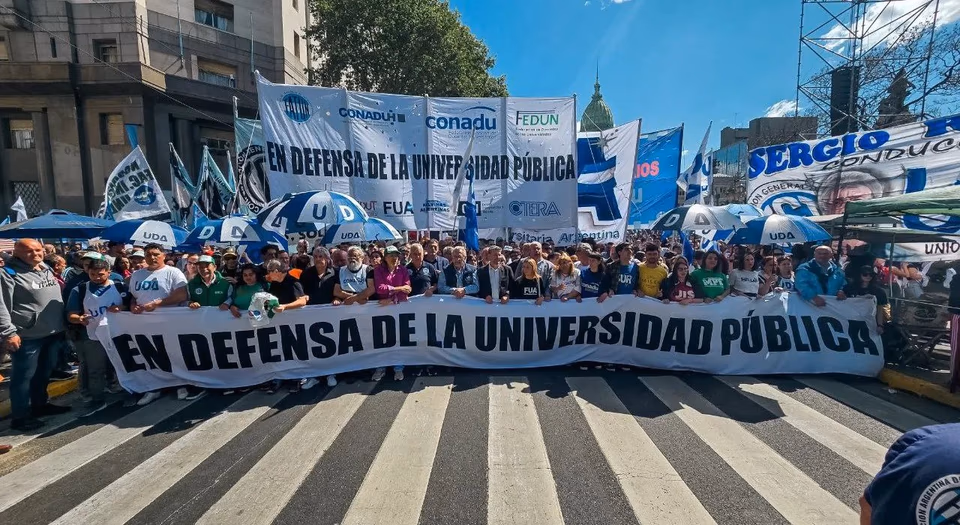 Gremios universitarios volvieron a parar: “La deuda del gobierno pone en riesgo el funcionamiento del sistema»