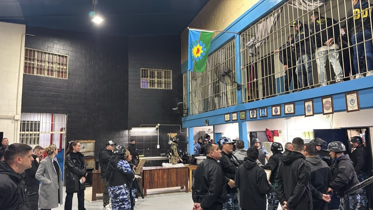 Desmantelan banda de extorsionadores y narcotraficantes en el penal de Varela