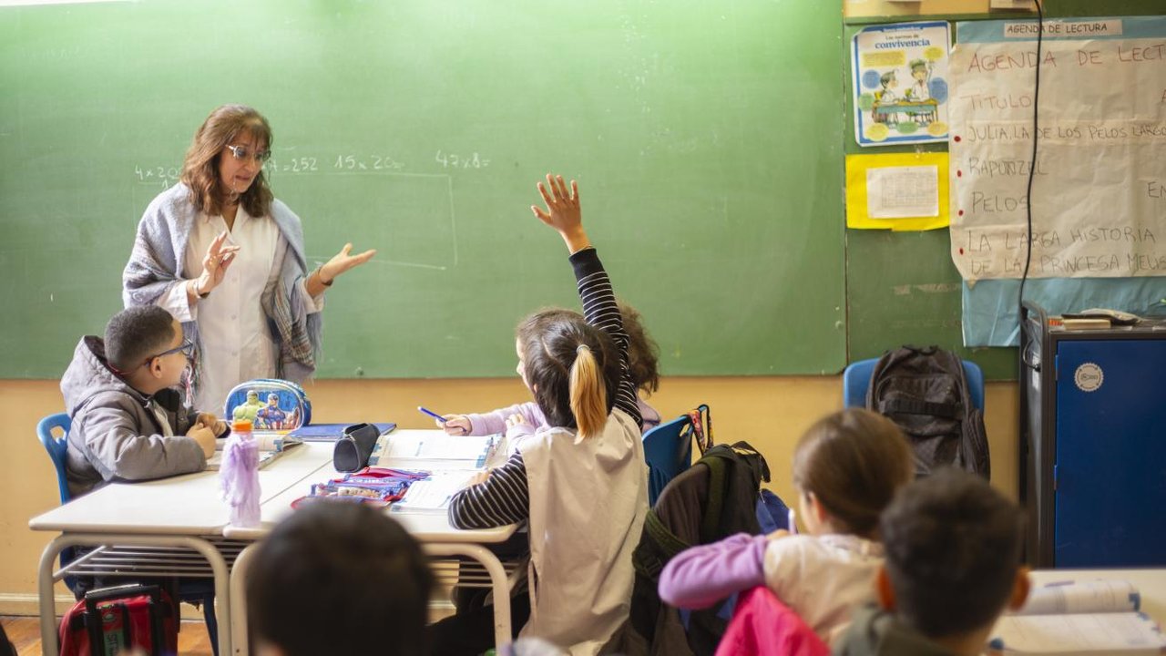 Nuevo protocolo de cuidado en escuelas de CABA busca promover la limpieza y el orden