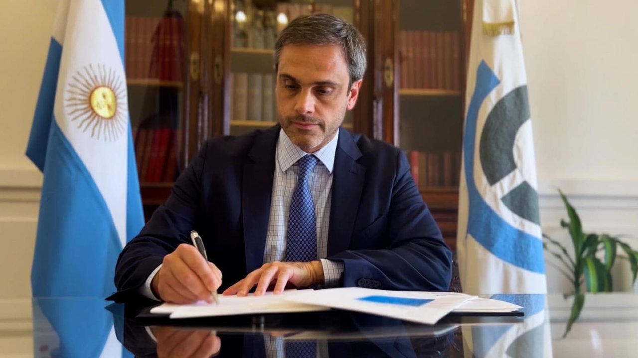 Michel propone una moratoria para las familias y advierte por el nivel de endeudamiento