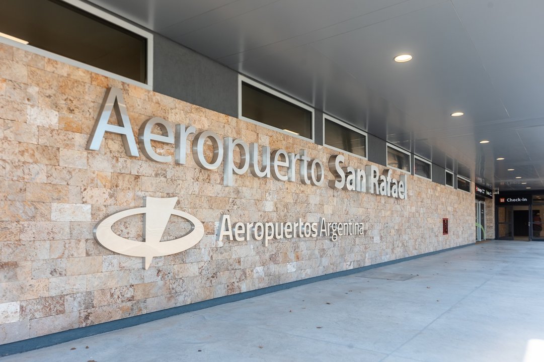 Inauguran obras de ampliación y remodelación del aeropuerto de San Rafael