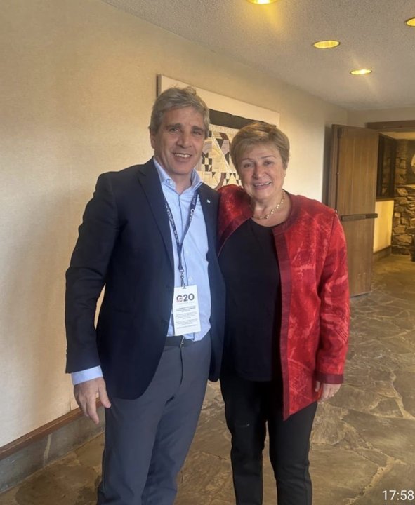 Caputo se reunió en EE. UU. con Georgieva y abordaron “la agenda económica de la Argentina”