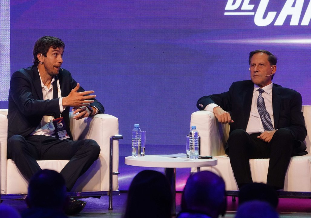Expertos destacan el potencial energético y minero de Argentina como imán para grandes inversiones