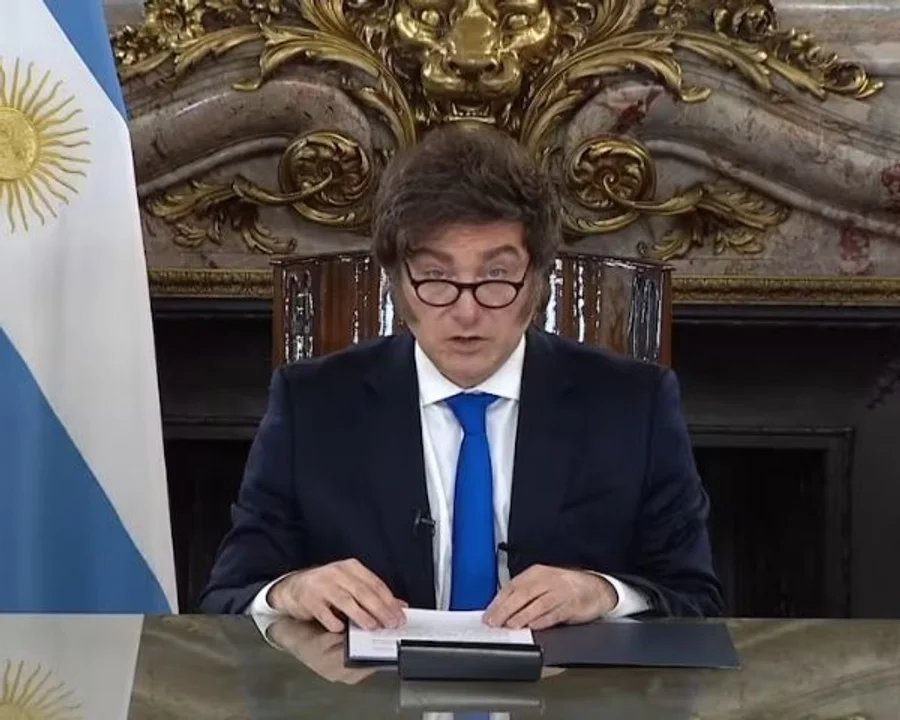 Milei defendió la cadena nacional por Malvinas con un explosivo mensaje: “Mier… humanas”