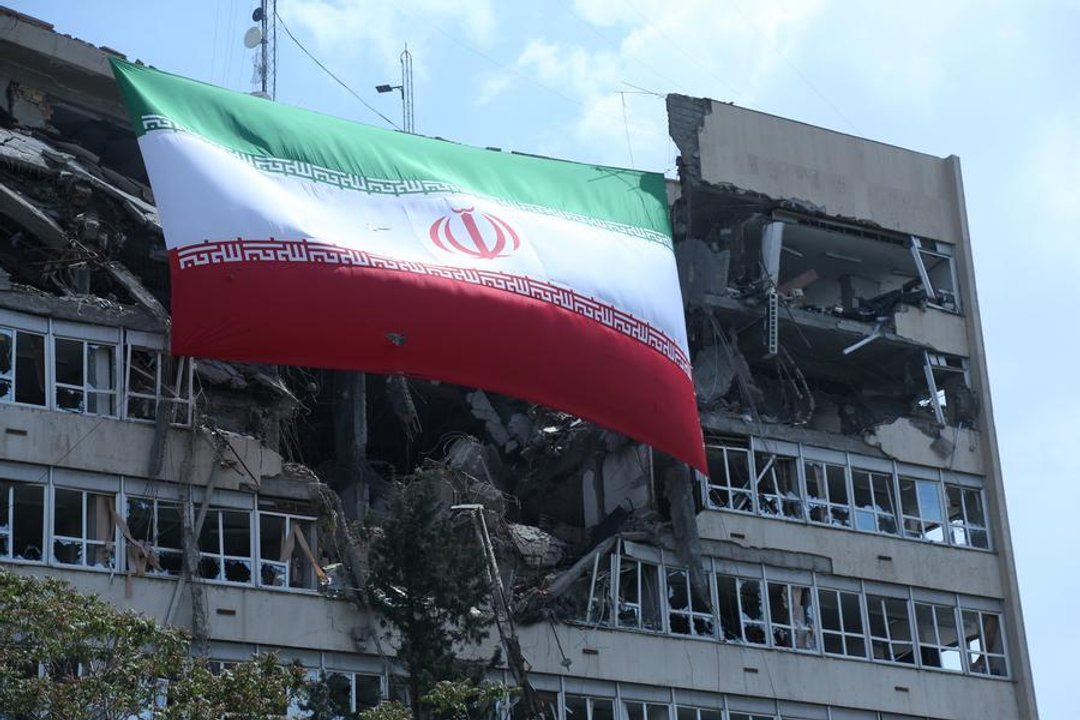 Bombardeos de Estados Unidos en Irán dejan al menos 18 muertos