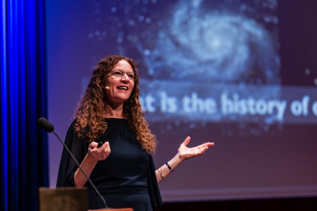 La astrónoma argentina Amina Helmi, reconocida con el Premio Kavli de Astrofísica 2026