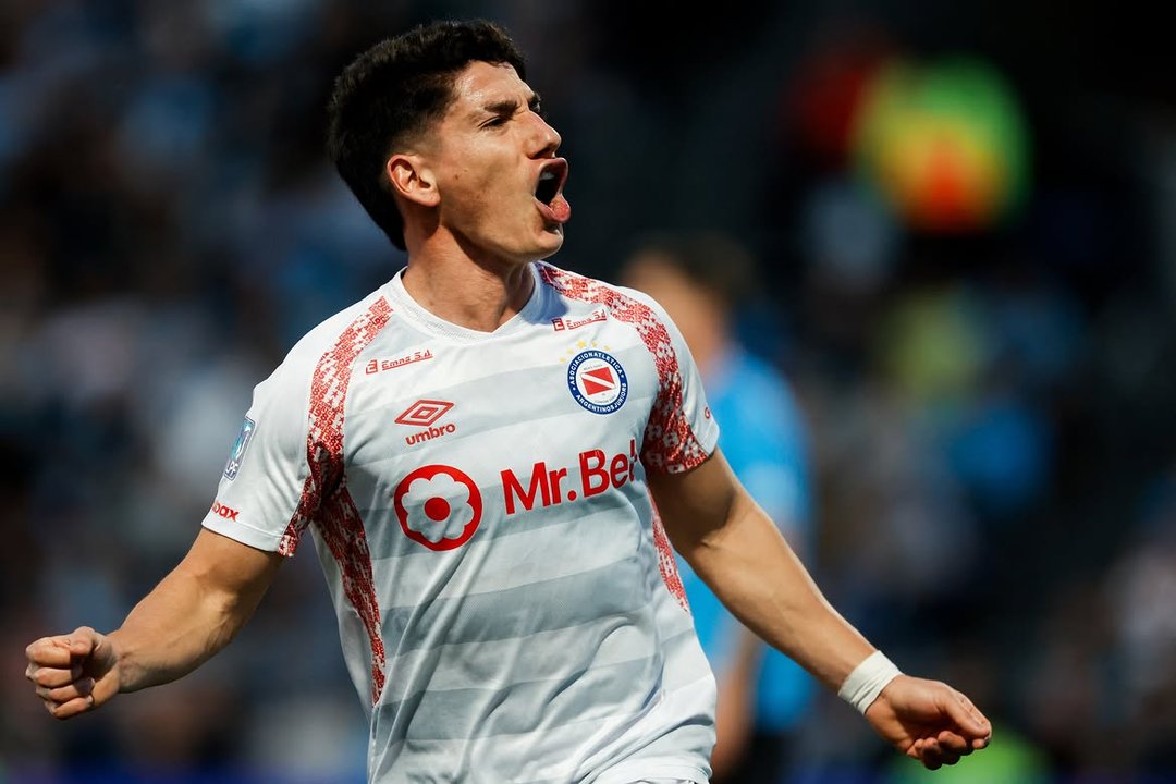 River Plate busca cerrar la llegada de un nuevo defensor en las últimas horas del mercado