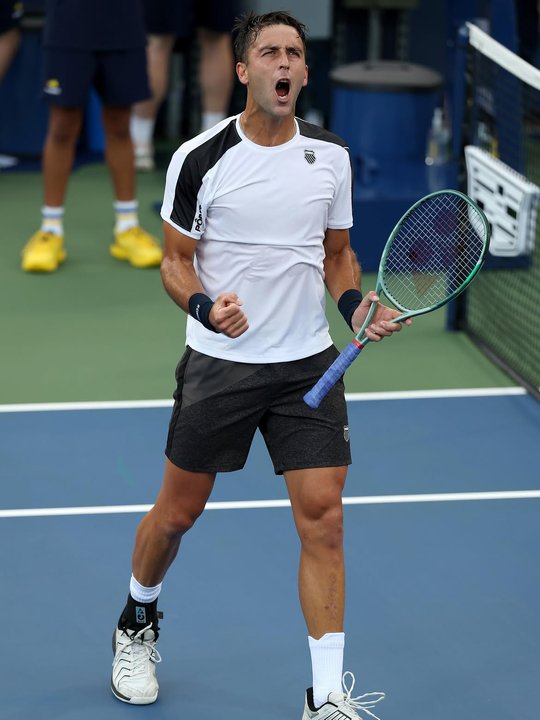 Duelo de argentinos en el US Open: Tomás Etcheverry y Mariano Navone serán rivales en la tercera ronda