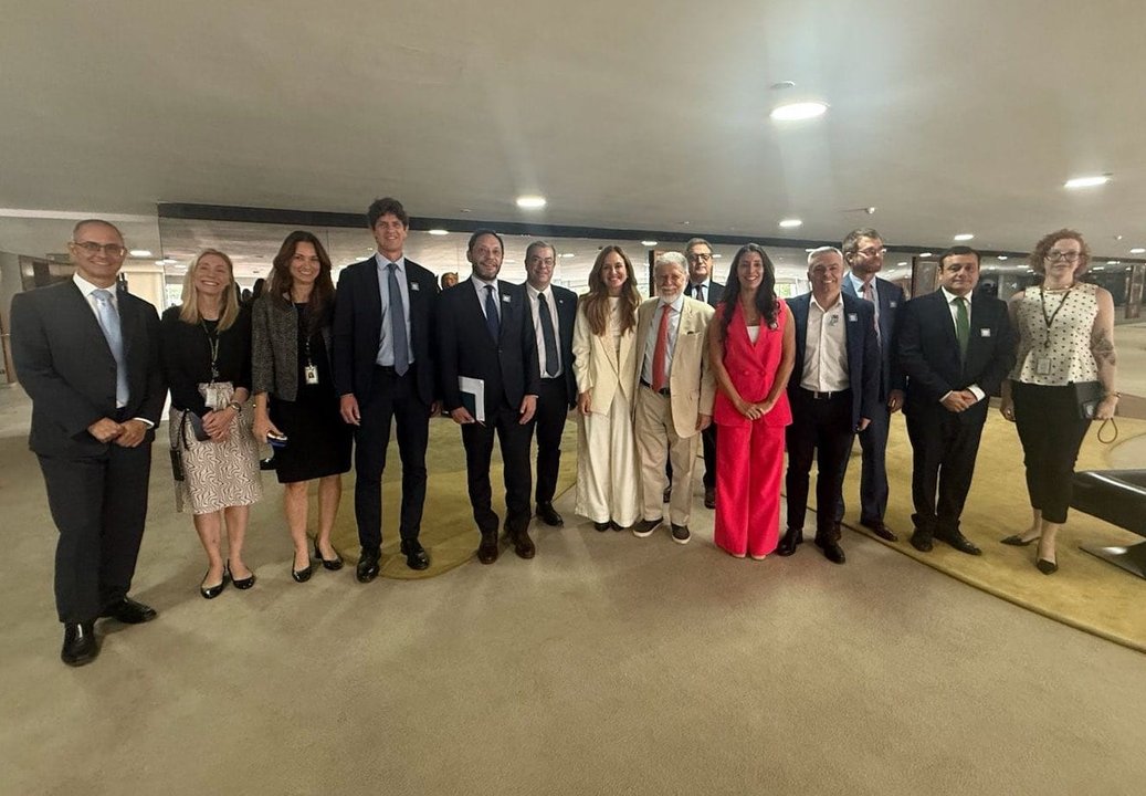 Oposición argentina se reúne con funcionarios brasileños para mejorar relaciones bilaterales