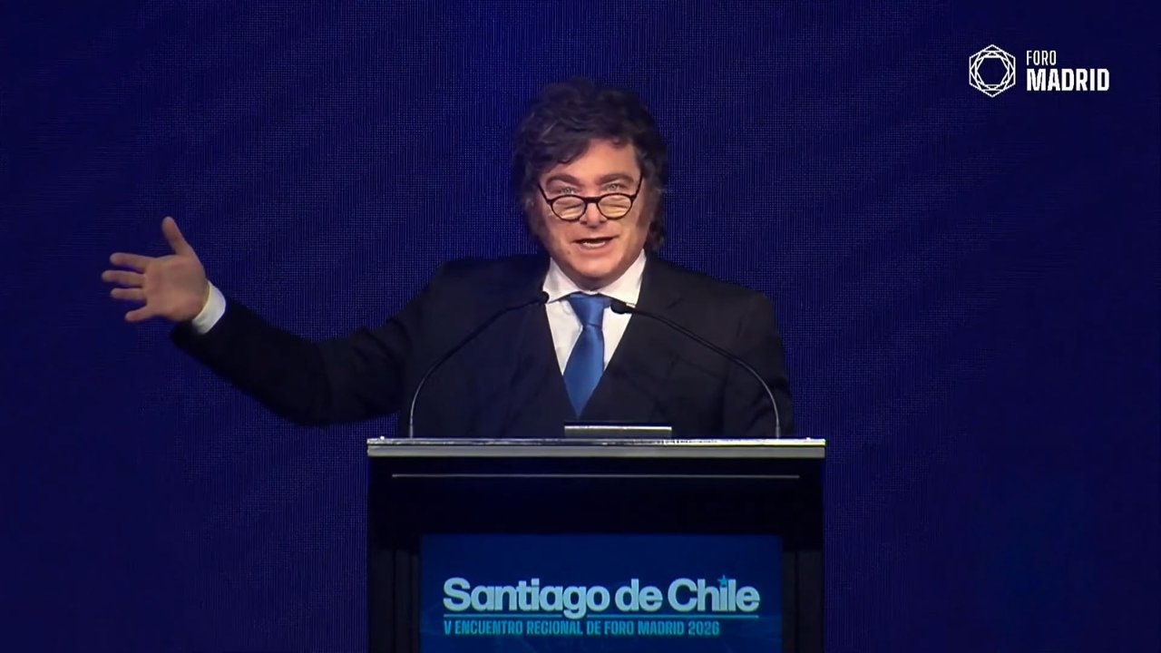 En Chile, Milei reivindicó el derrocamiento de Allende, criticó a Pedro Sánchez y a Macri