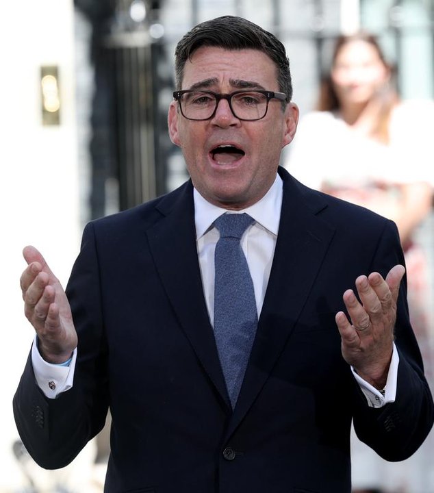 La pregunta de un periodista a Burnham: “¿Nos ha puesto usted en la línea de fuego por Ucrania, primer ministro?”