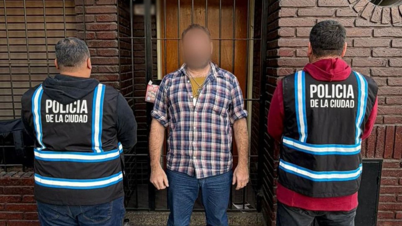 Operativo policial en Villa Crespo contra falso efectivo