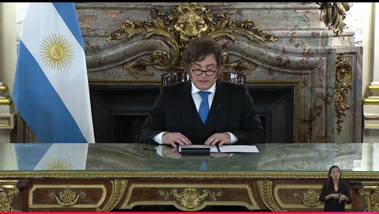 Milei: “El Reino Unido recorre un camino de declive y el futuro de Argentina es floreciente”