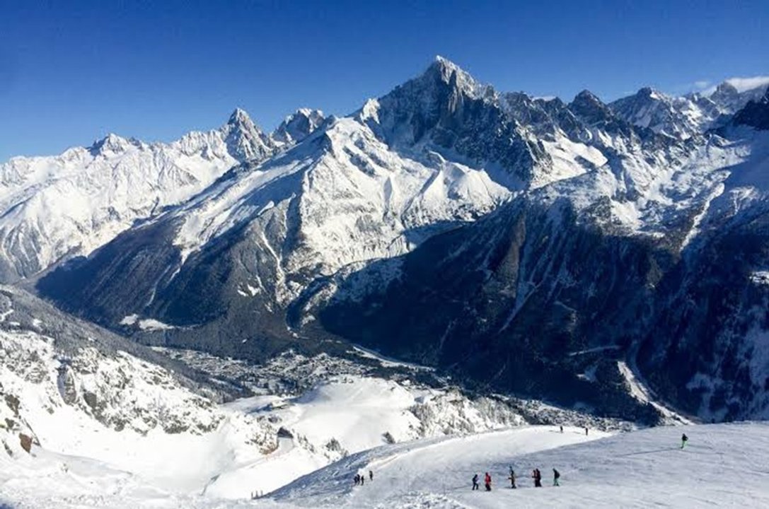 Operativo de rescate en los Alpes franceses tras accidente de montañistas argentinos