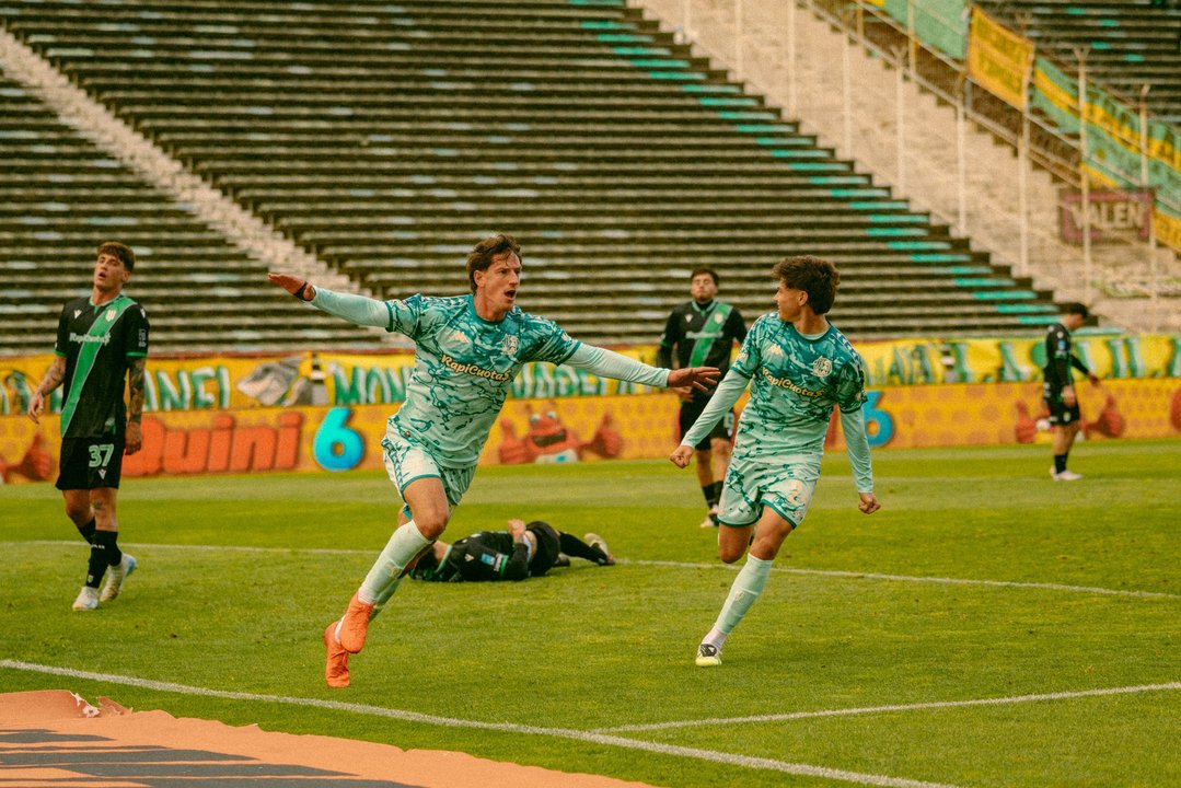 Aldosivi cortó una racha pésima, superó a Banfield y se ilusiona con la permanencia