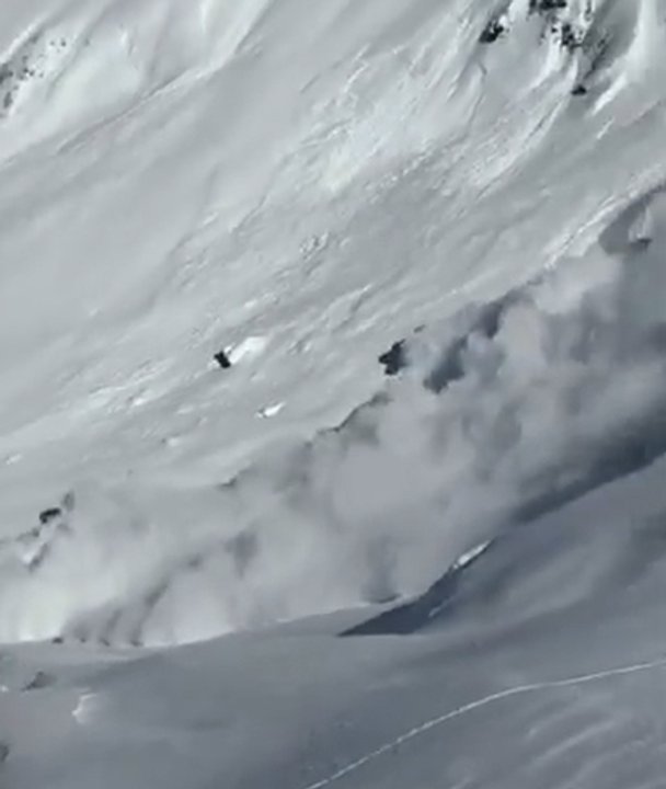 Avalancha en Cerro Chapelco: dos esquiadores se salvaron de milagro