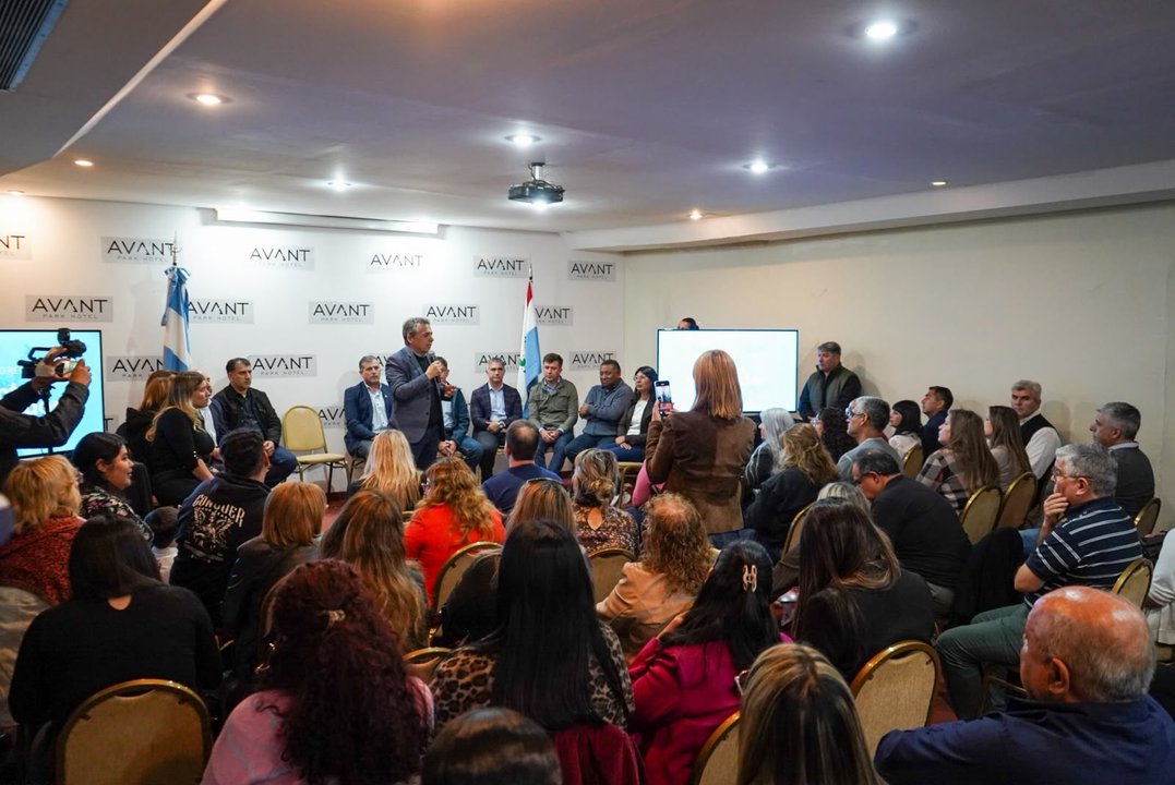 El Frente Renovador avanza con su armado federal y reunió a dirigentes de seis provincias en La Rioja
