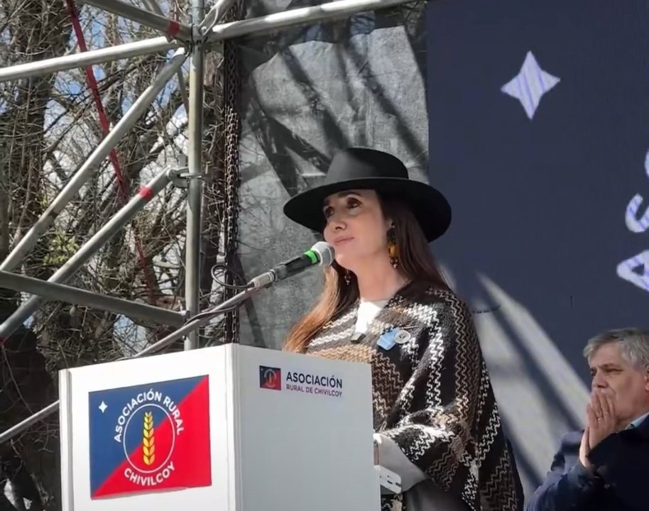Villarruel le reclamó a Milei una reforma impositiva para los productores rurales