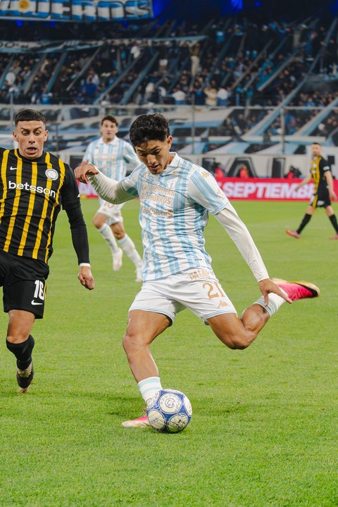 Racing sufrió una caída agónica ante Atlético Tucumán y agudiza su crisis deportiva