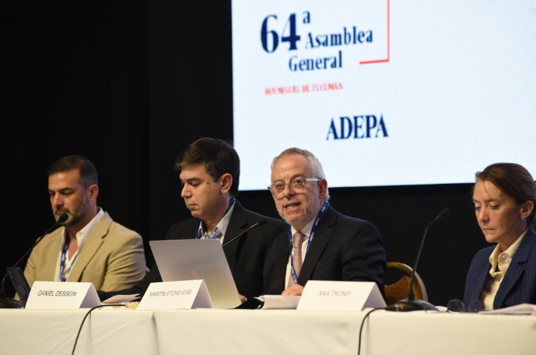 Martín Etchevers: “La inteligencia artificial desafía la sustentabilidad de los medios y obliga a construir nuevas respuestas”