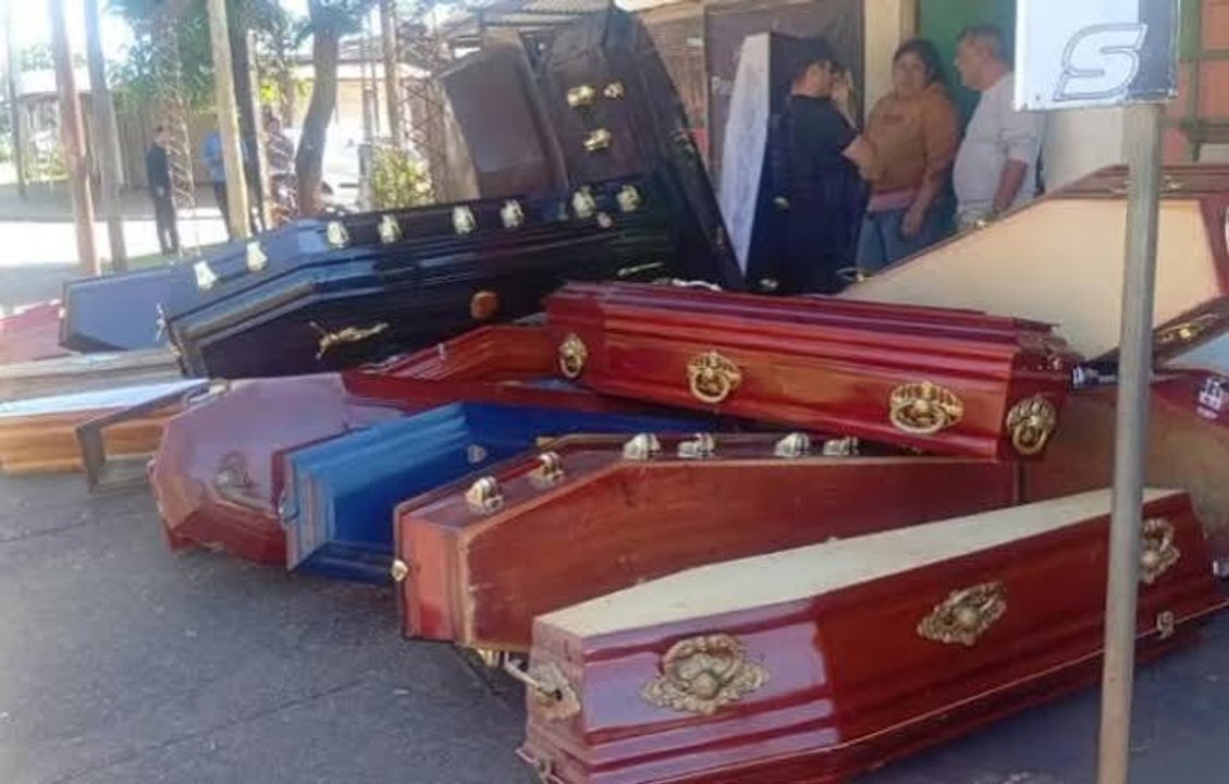 Macabro: encontraron 30 ataúdes donde antes había funcionado una panadería