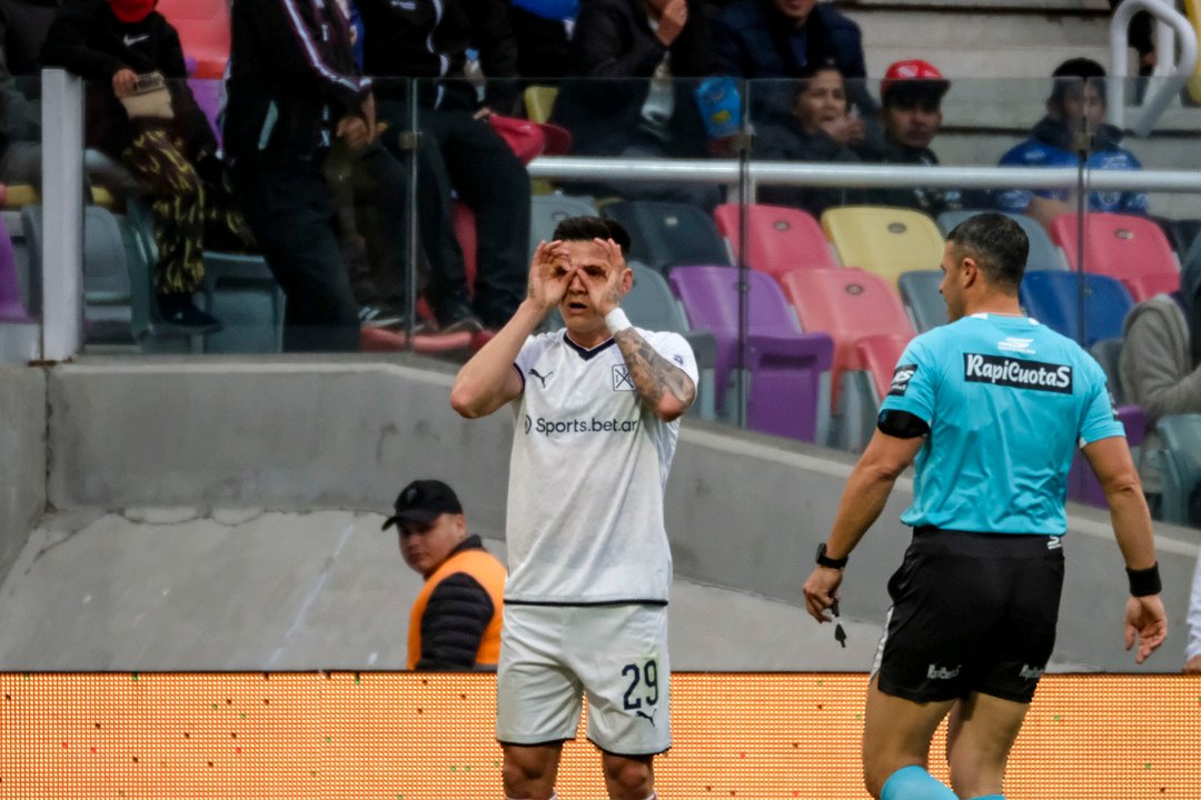 Independiente y San Lorenzo se enfrentan en un partido crucial por los playoffs