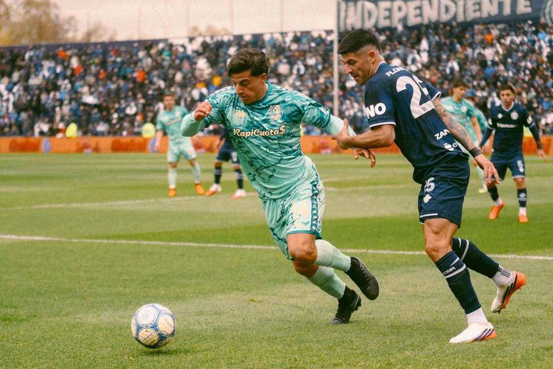 Independiente Rivadavia supera a Aldosivi y se consagra como líder de la tabla anual