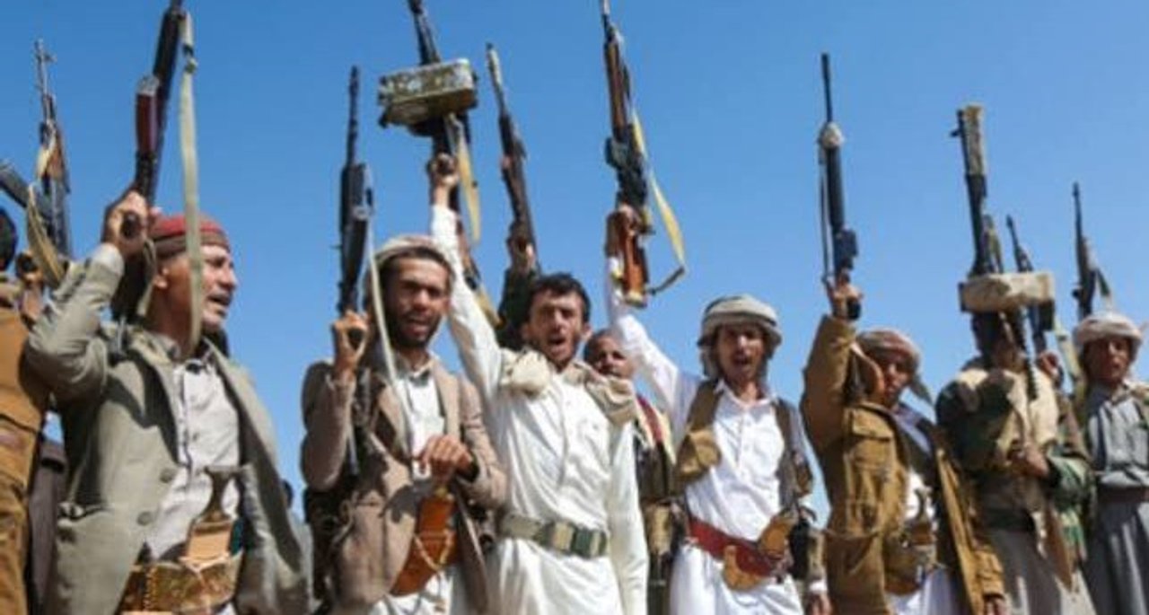 Hutíes bombardearon base militar en el sur de Arabia Saudita