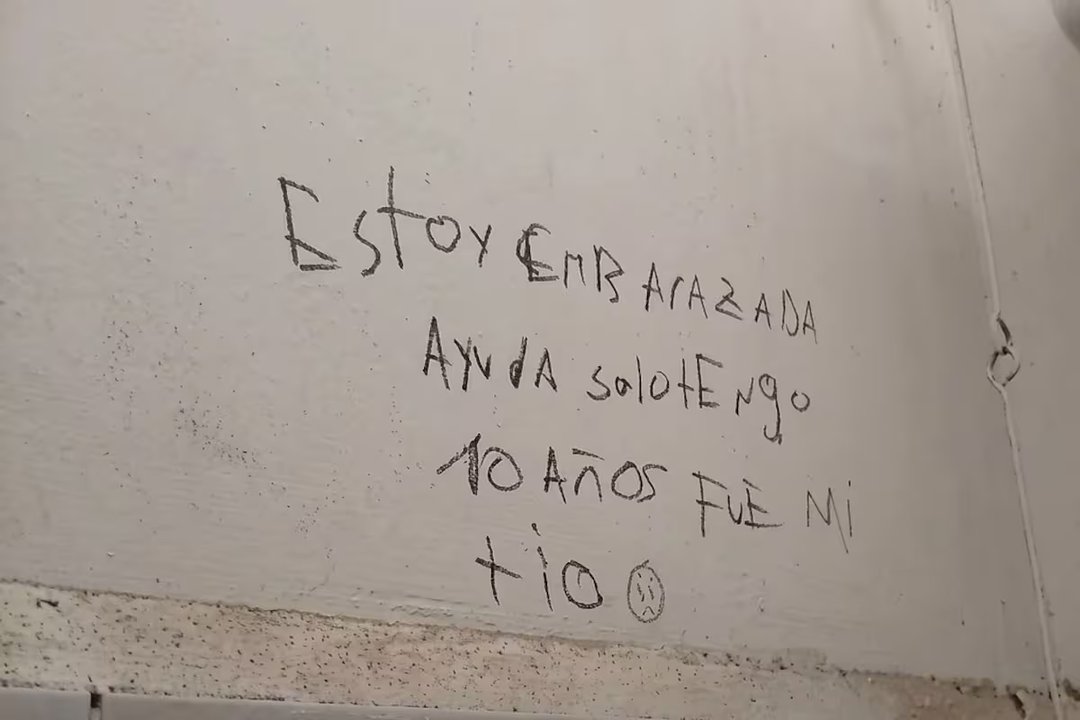 Pintada en escuela de Rawson alertó a la Justicia: hallaron mensaje que denuncia embarazo de una niña de 10 años