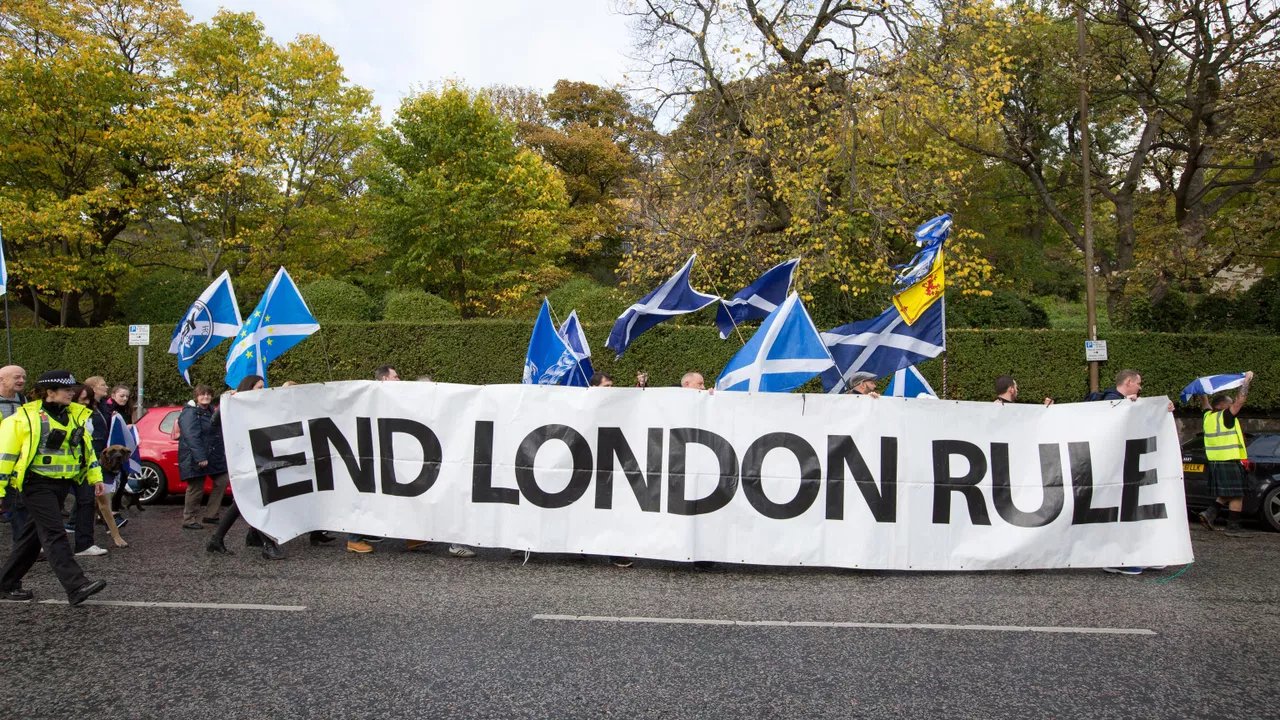 Primeros ministros de Escocia, Gales e Irlanda del Norte reunidos en Cardiff