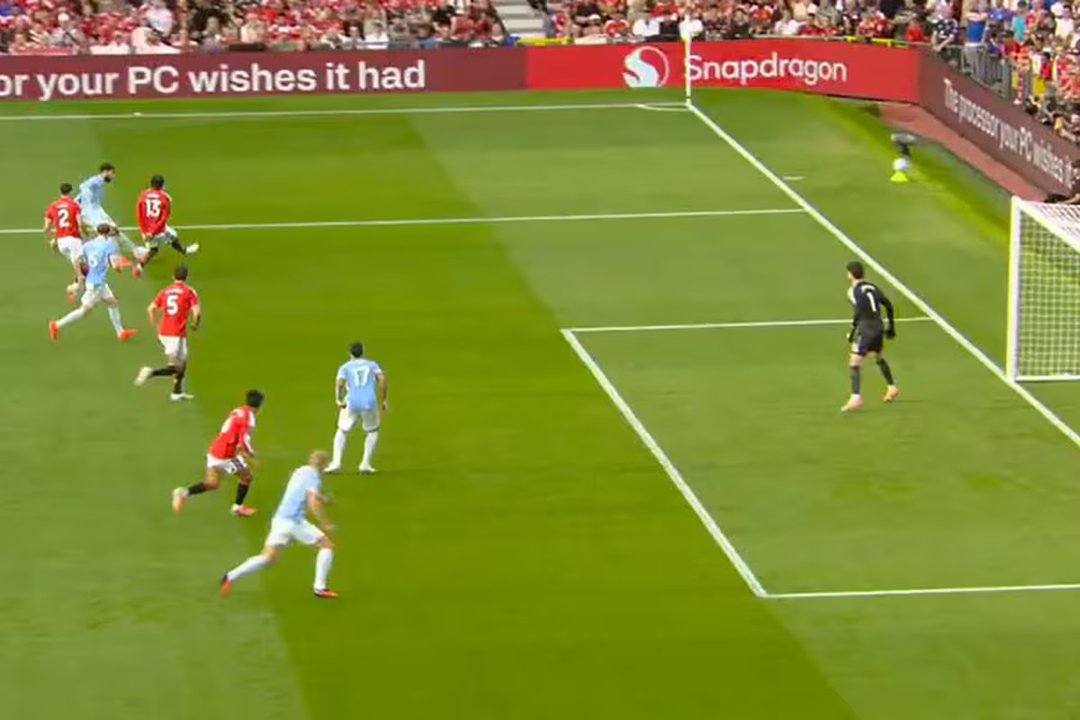 Polémica en el clásico: el VAR reconoció un error que benefició al Manchester City