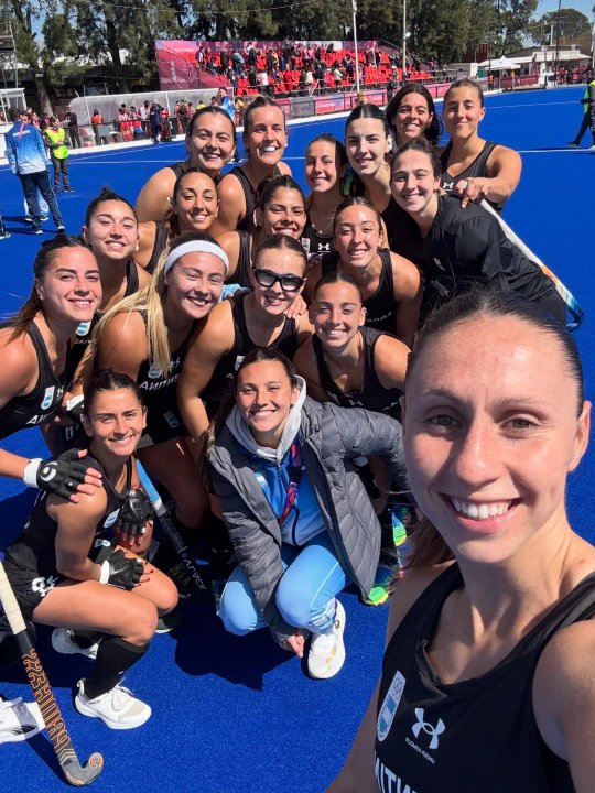 Las Leonas celebran uno de los goles ante Paraguay en los Juegos Suramericanos 2026