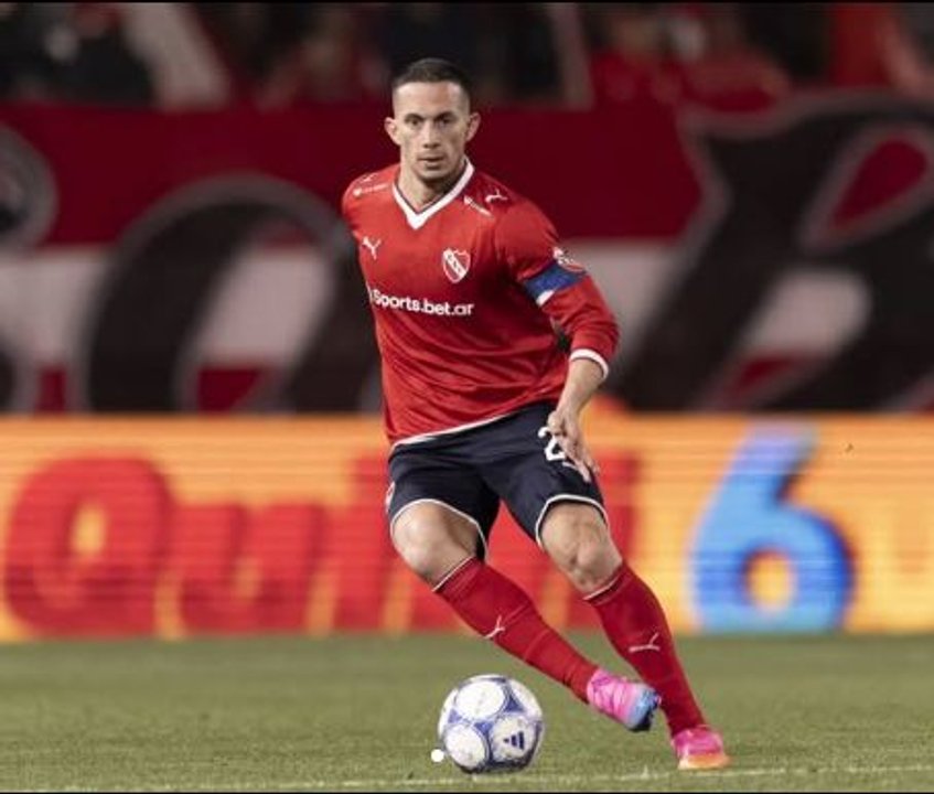 Iván Marcone durante un partido con Independiente