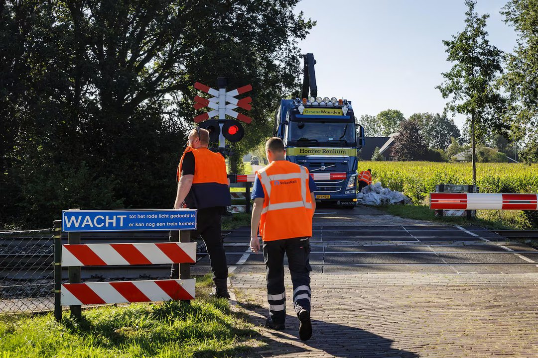 Fuerte protesta de agricultores en Países Bajos: cortes de rutas y sabotajes en los trenes