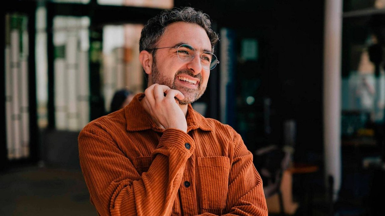 El jefe de IA de Microsoft cuestionó a Anthropic y advirtió sobre riesgos para la humanidad