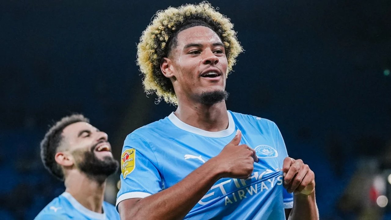 Manchester City aplastó al Norwich y avanzó en la Copa de la Liga con el debut de Rulli