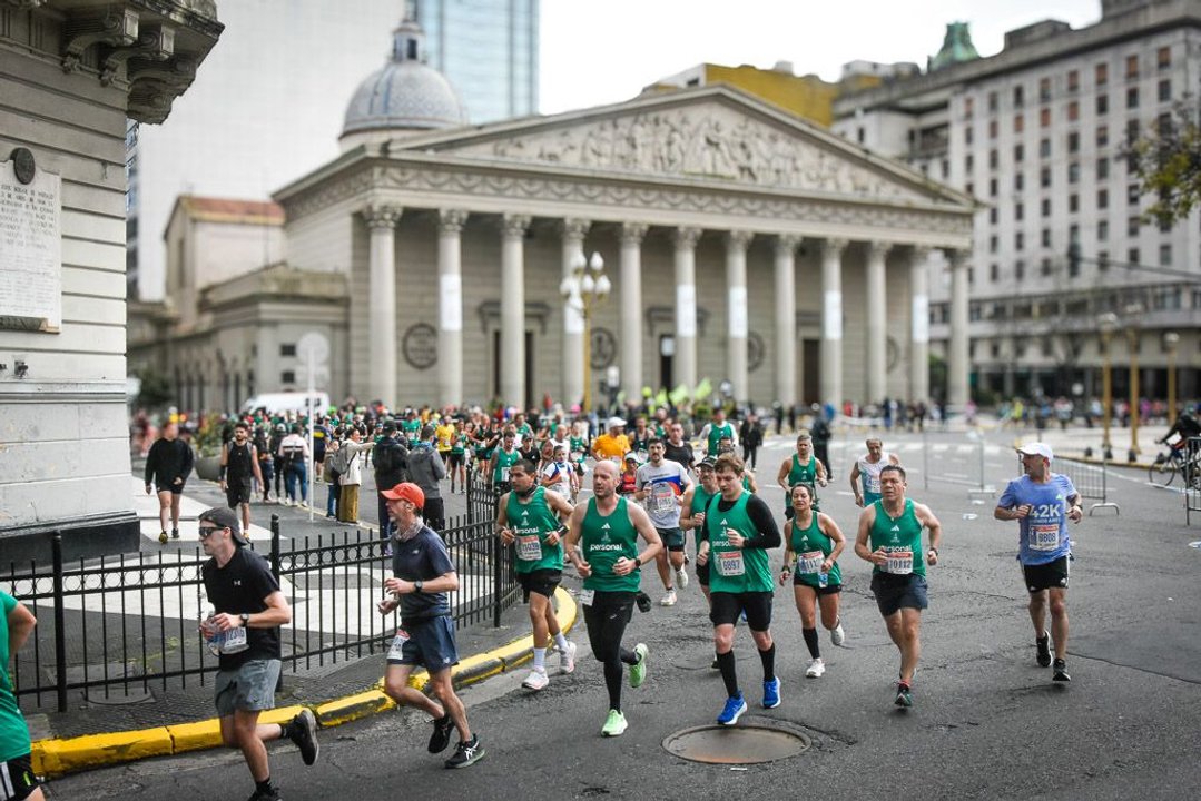 Más de 16 mil corredores de 64 países participarán en la Maratón Internacional de Buenos Aires