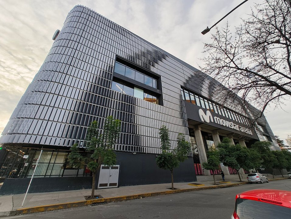 El empresario que impulsó el estadio que terminó siendo el Movistar Arena cuestionó a La Nación: “Cero corazón”