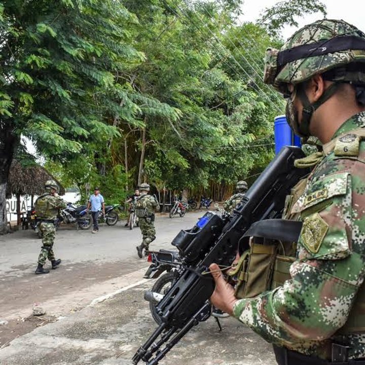 Al menos 3 soldados muertos y seis heridos dejan ataques de disidencias de las FARC en Colombia