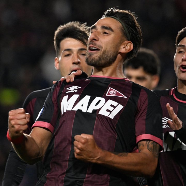 Lanús se impone a Estudiantes y avanza a puestos de playoffs