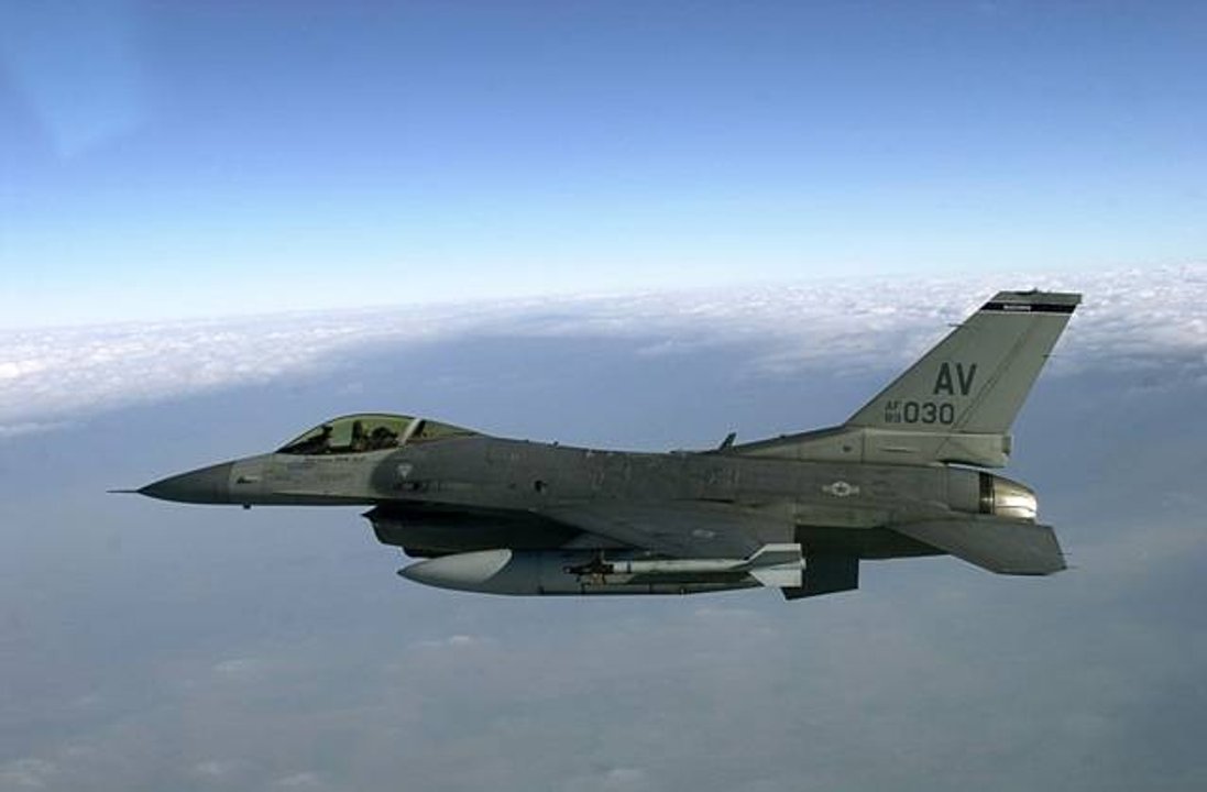 Operativo tras la caída de un caza F-16 cerca de la base de Spangdahlem, en Alemania